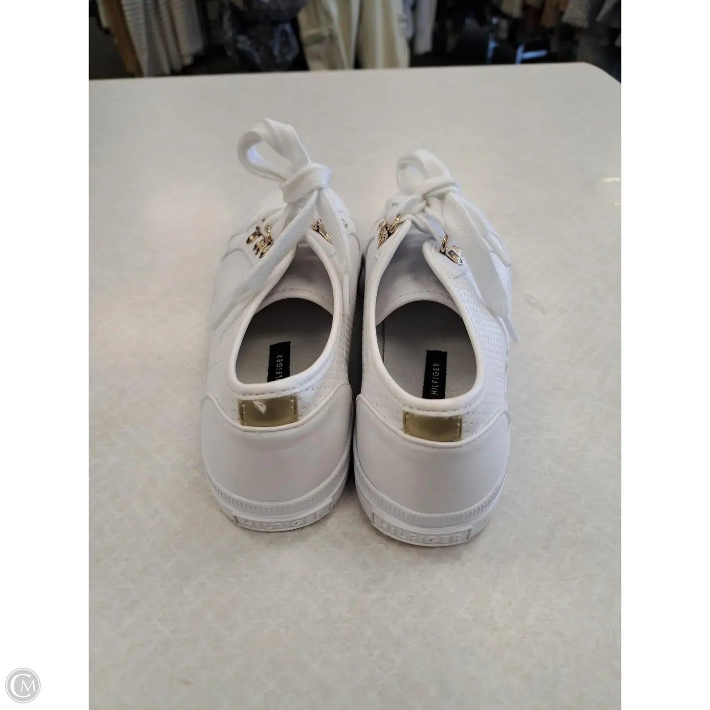 Shoes Sneakers By Tommy Hilfiger In White, Size: 7
