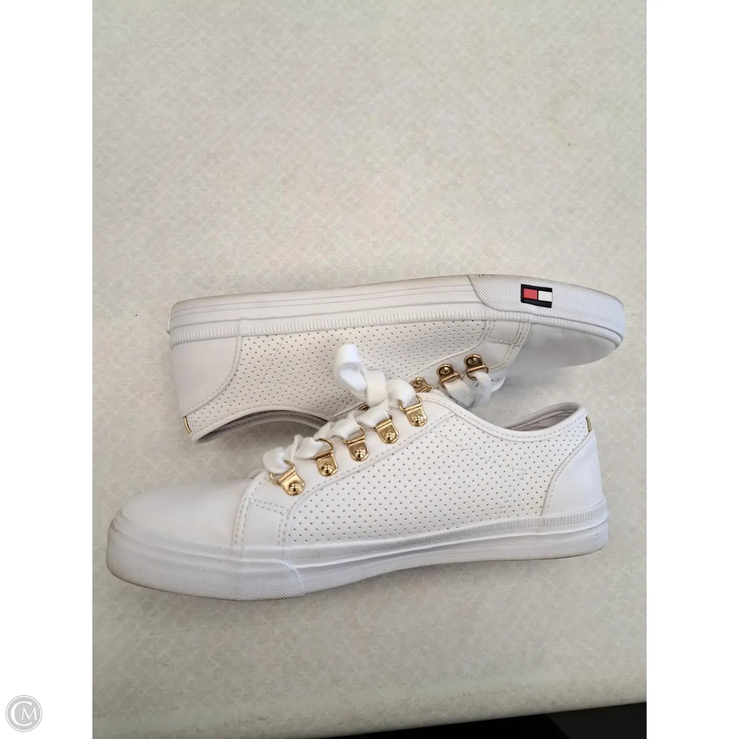 Shoes Sneakers By Tommy Hilfiger In White, Size: 7