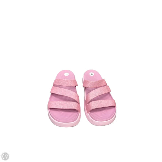 Sandals Flats By Crocs In Pink, Size: 9