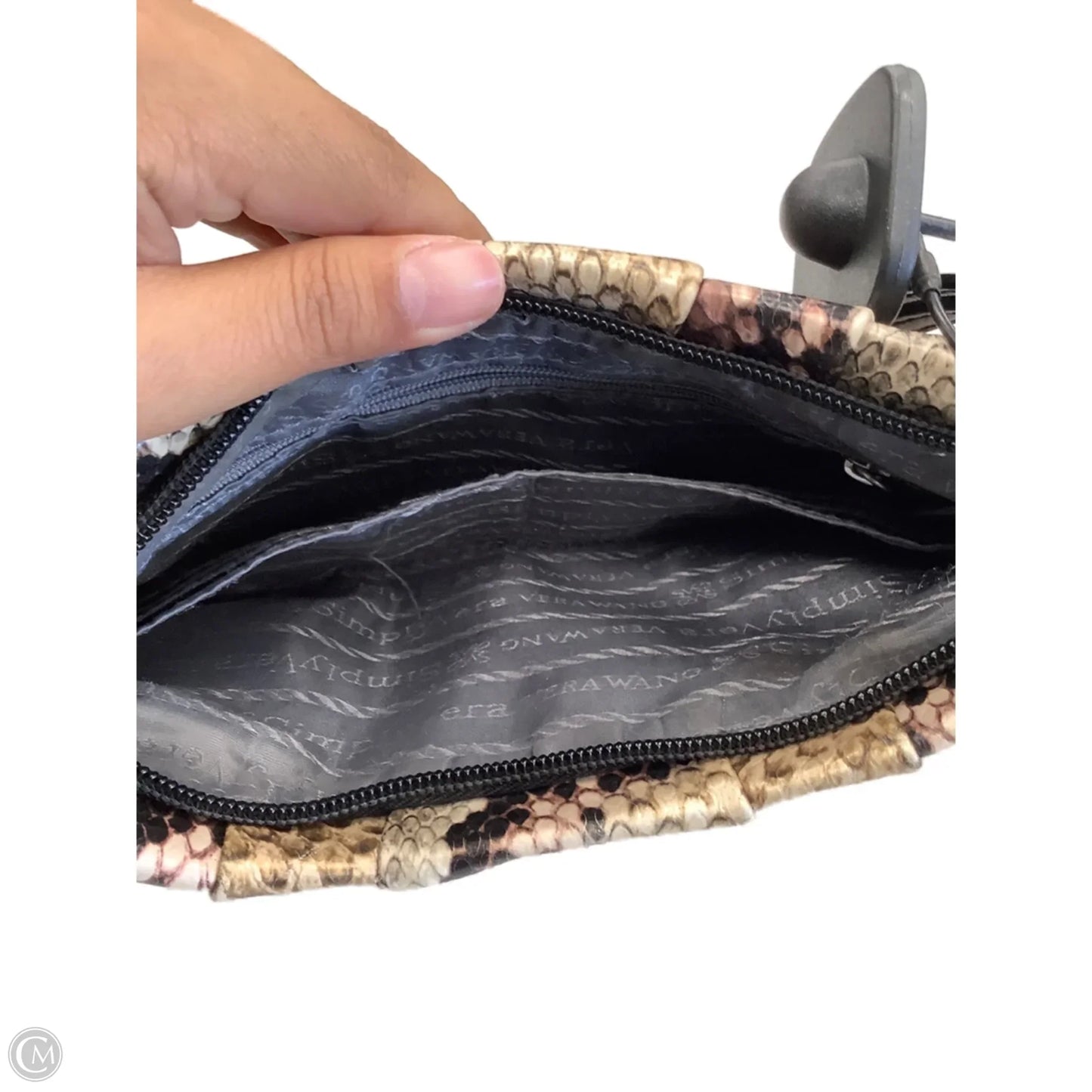 Wristlet Designer By Vera Wang, Size: Medium