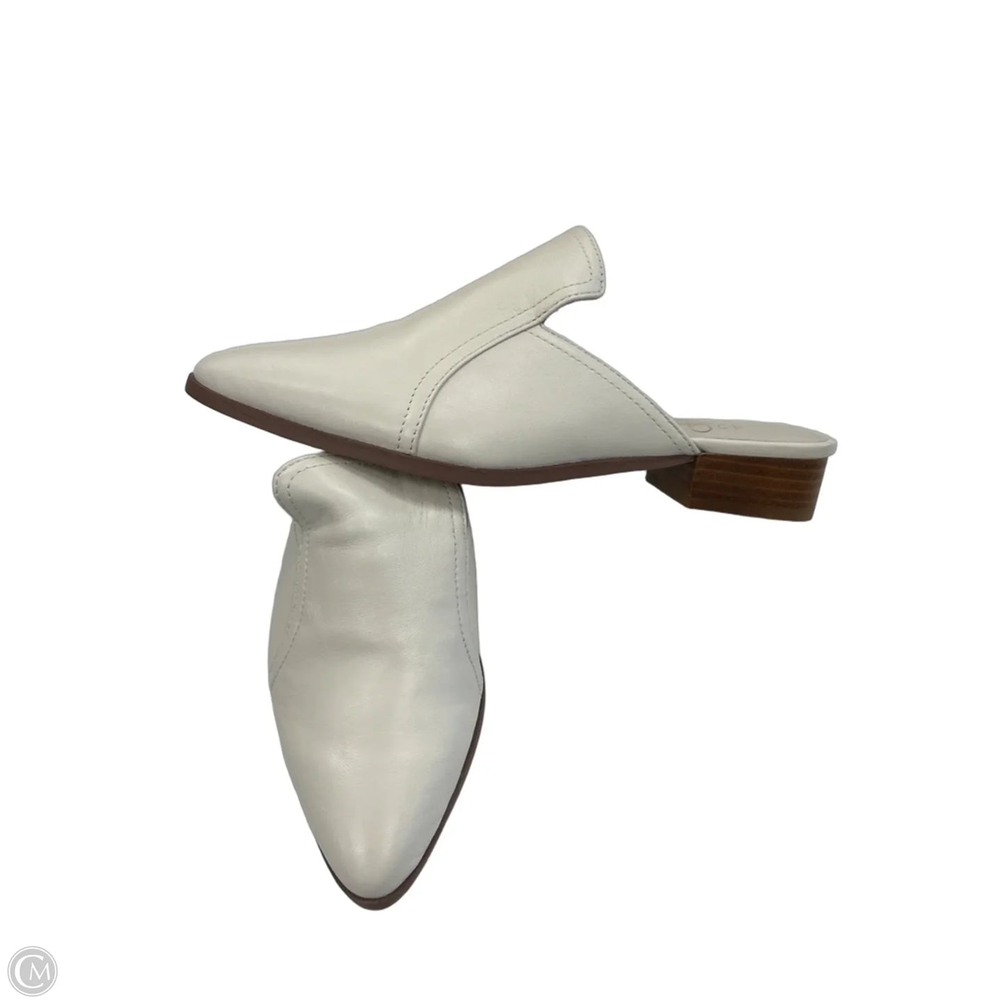 Shoes Flats By Clothes Mentor In White, Size: 7