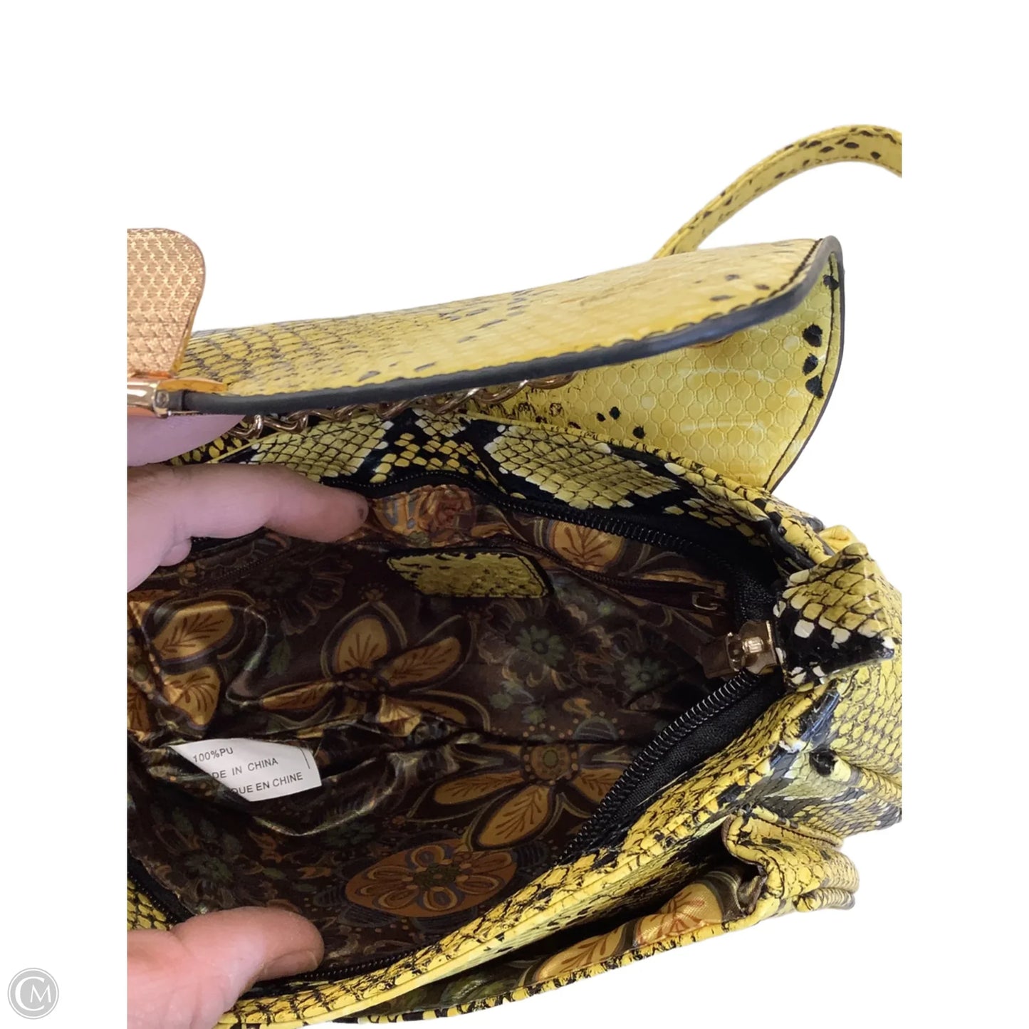 Crossbody By Clothes Mentor, Size: Medium