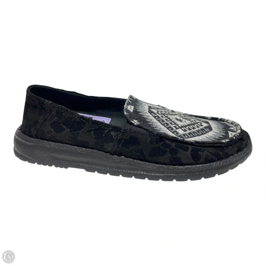 Shoes Flats By Gypsy Jazz In Black & White, Size: 6.5