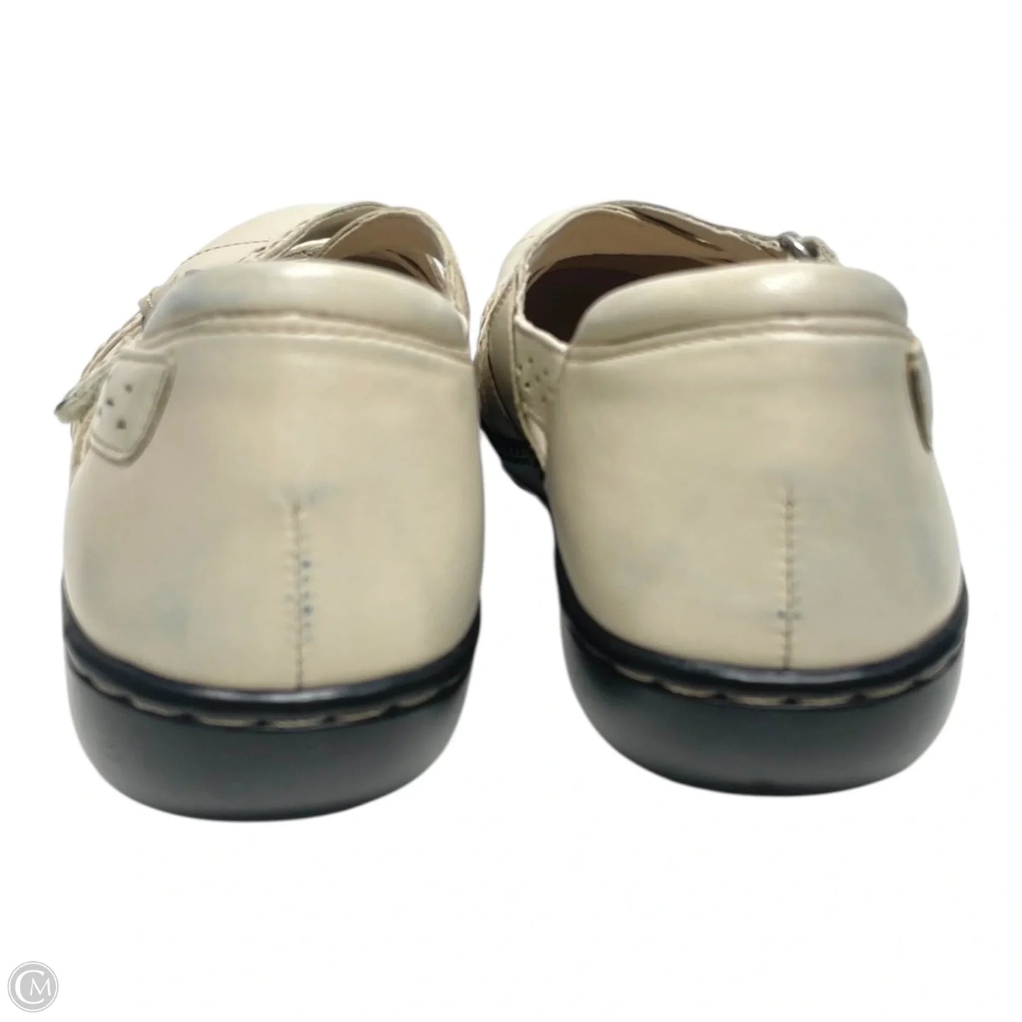 Shoes Flats By Clarks In Cream, Size: 7.5