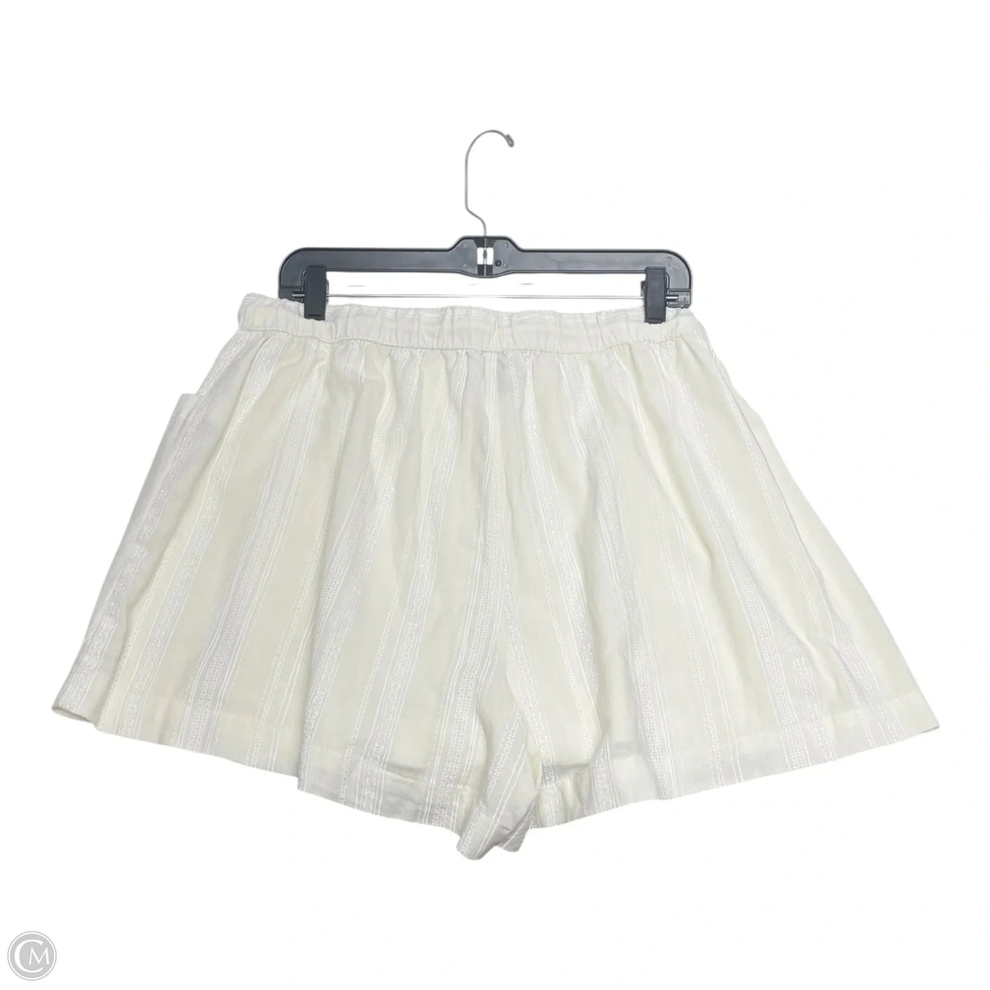 Shorts By Universal Thread In Cream, Size: L