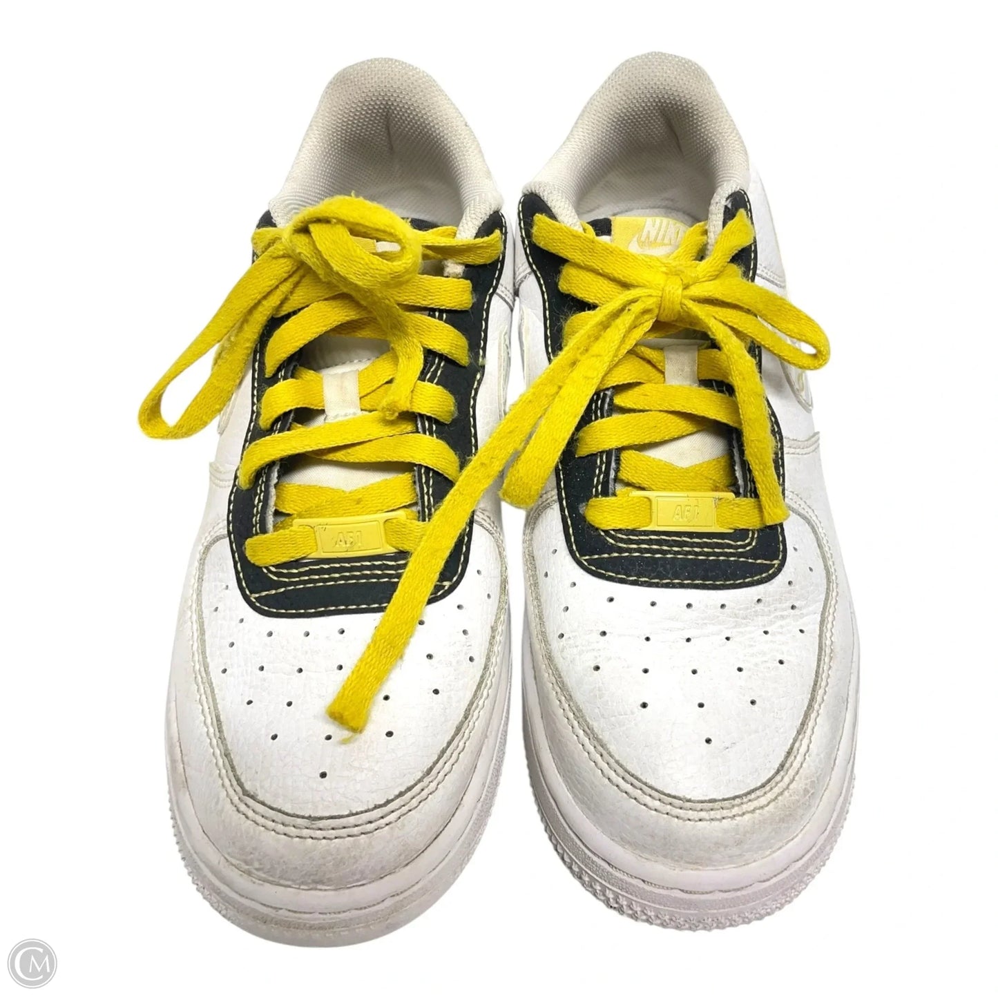 Shoes Sneakers By Nike In White & Yellow, Size: 8.5