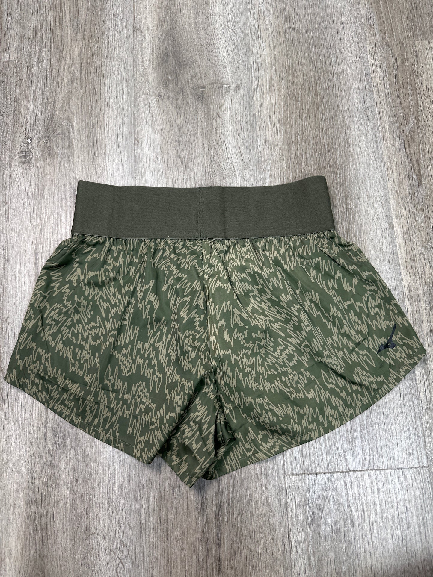 Athletic Shorts By Mizuno In Green, Size: S