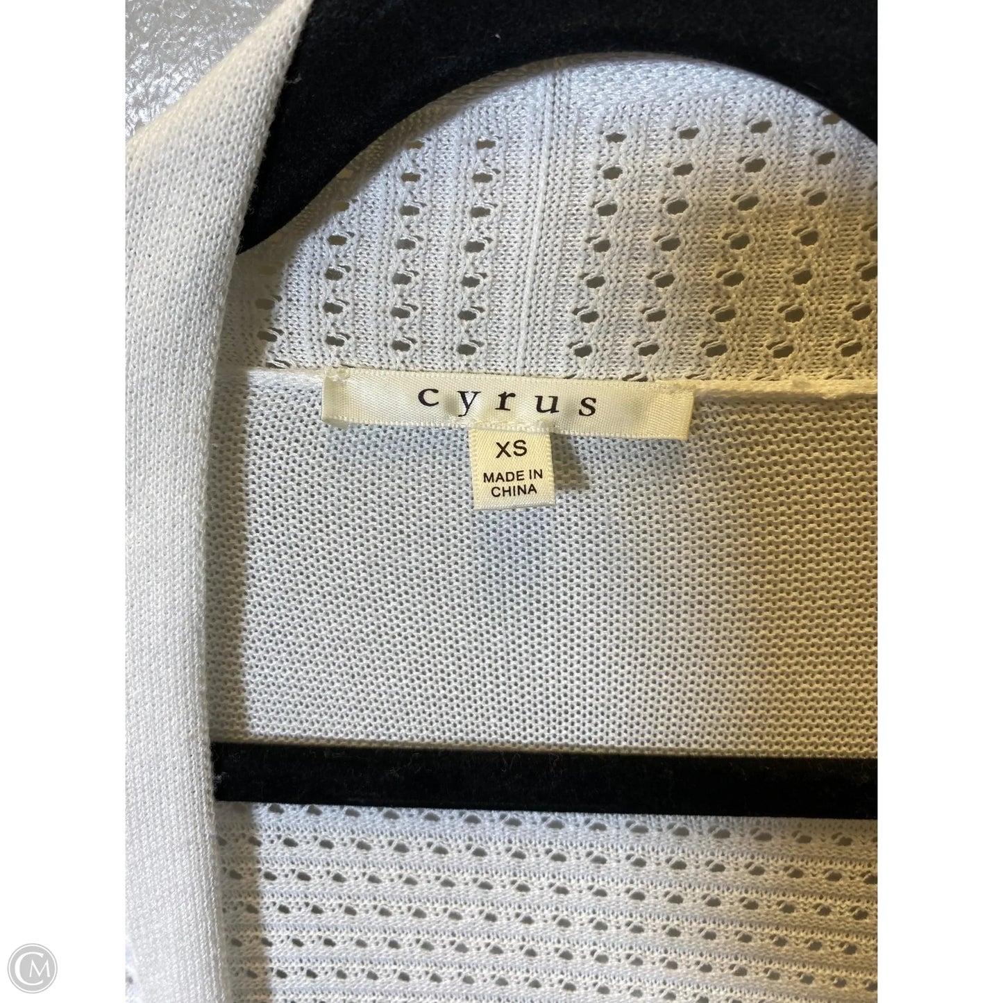 Cardigan By Clothes Mentor In White, Size: Xs