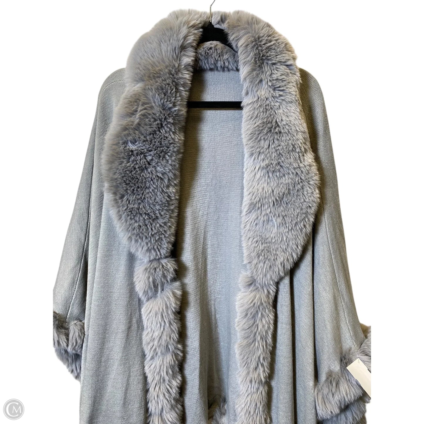 Shawl By Clothes Mentor In Grey, Size: Osfm