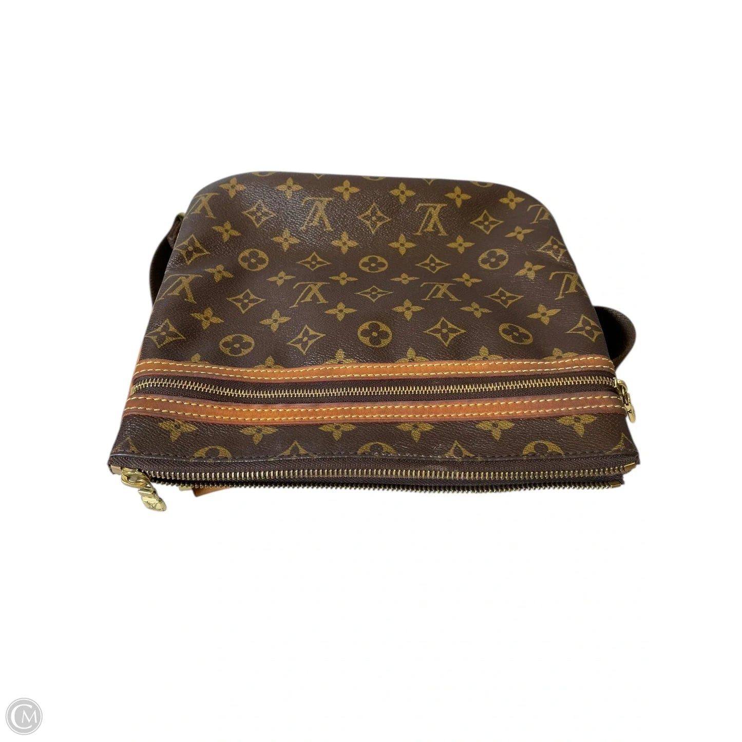 Crossbody Luxury Designer By Louis Vuitton, Size: Medium