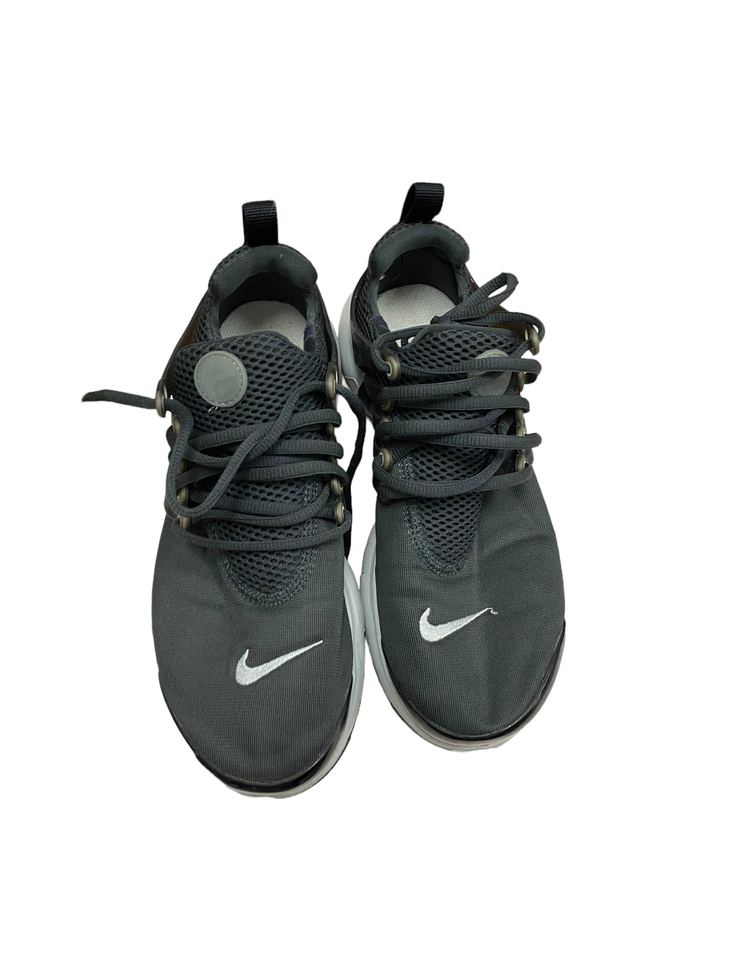 Black & Grey Shoes Sneakers Nike, Size 6Y