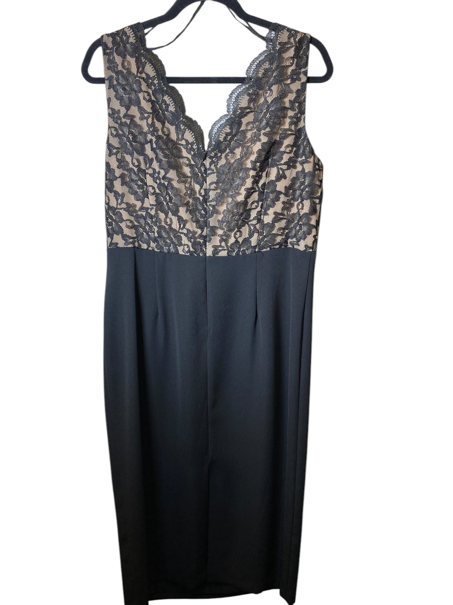 Dress Party Midi By Maggy London In Black, Size: L