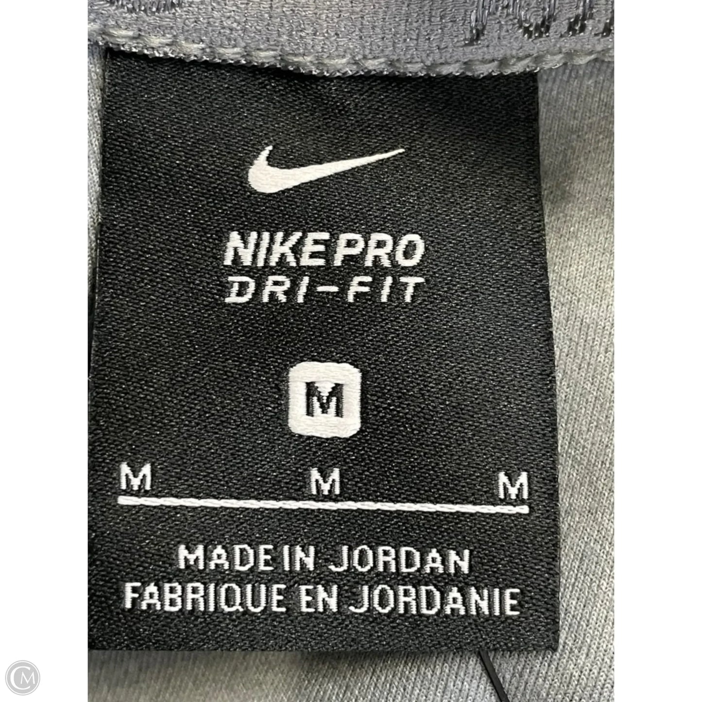 Athletic Top Long Sleeve Collar By Nike In Grey, Size: M