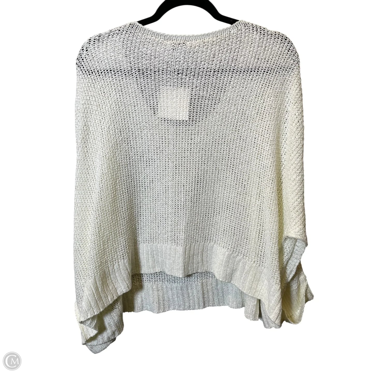 Top Long Sleeve By Clothes Mentor In Cream, Size: M
