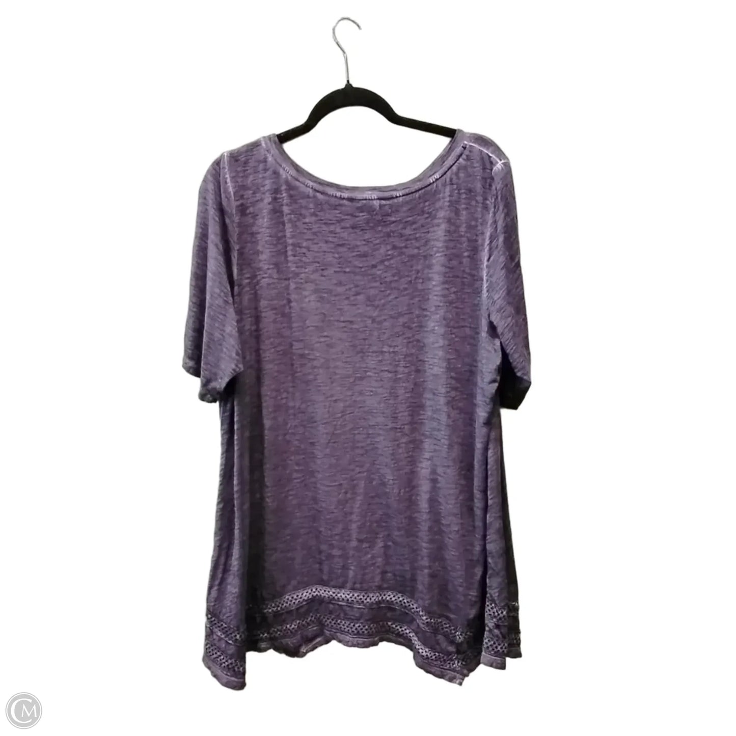 Top Short Sleeve By Logo In Purple, Size: Xl