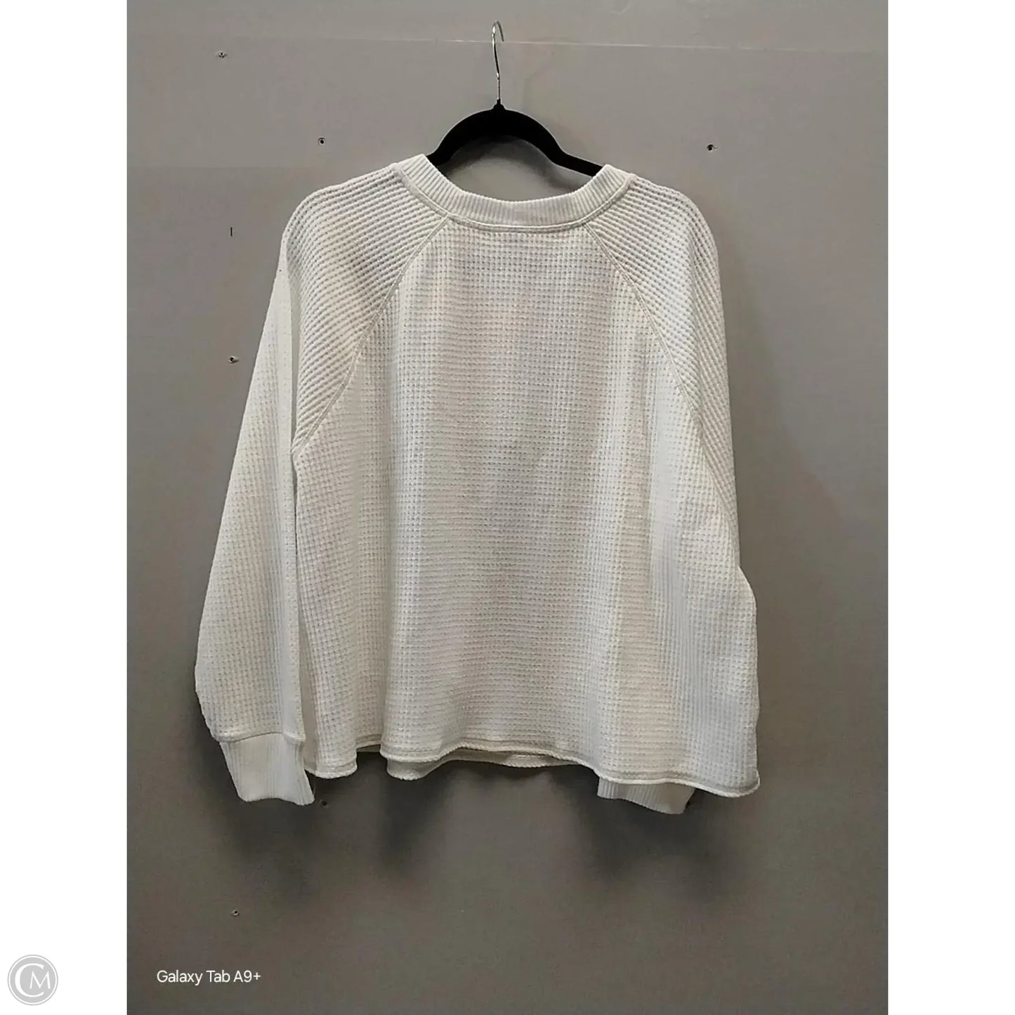 Top Long Sleeve By Old Navy In White, Size: 2x