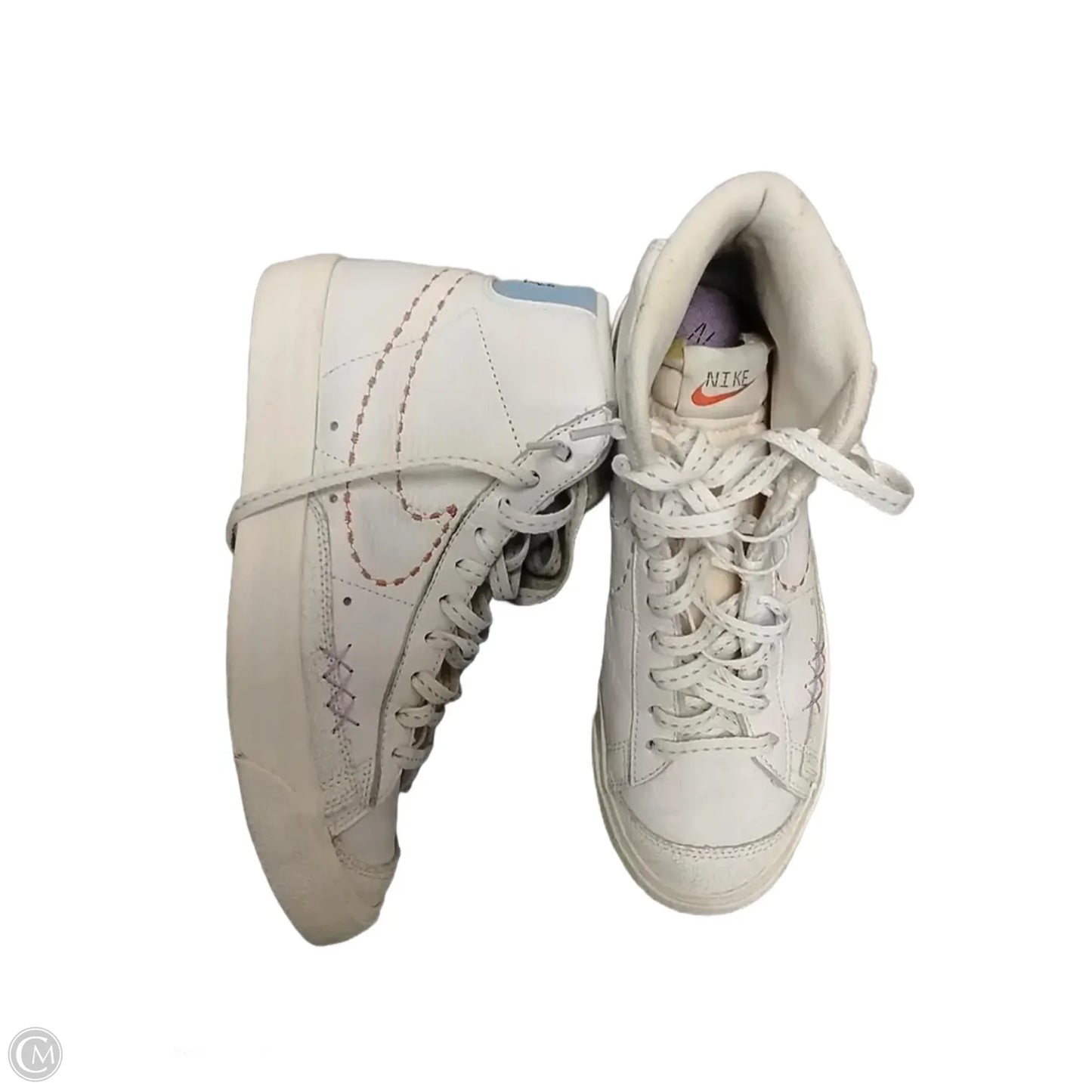 Shoes Sneakers By Nike In White, Size: 7