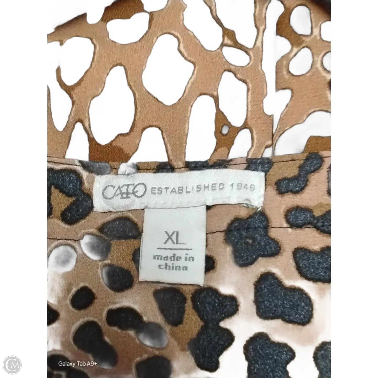 Top Long Sleeve By Cato In Animal Print, Size: Xl