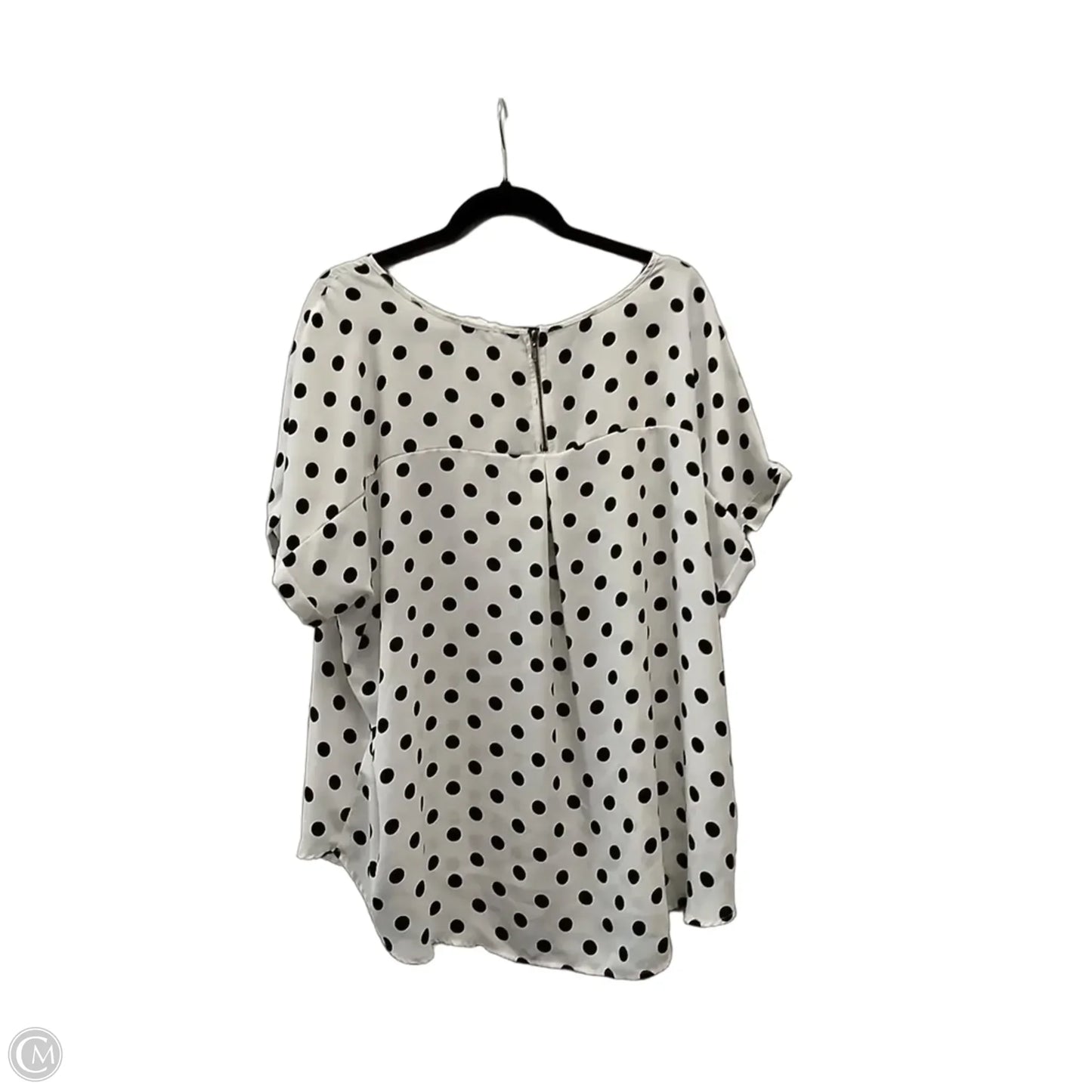 Top Short Sleeve By Maurices In Polkadot Pattern, Size: 2x