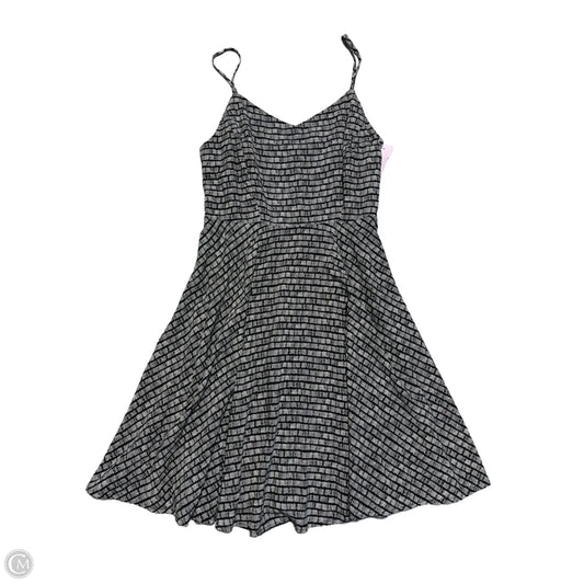 Dress Casual Short By Old Navy In Black & White, Size: S