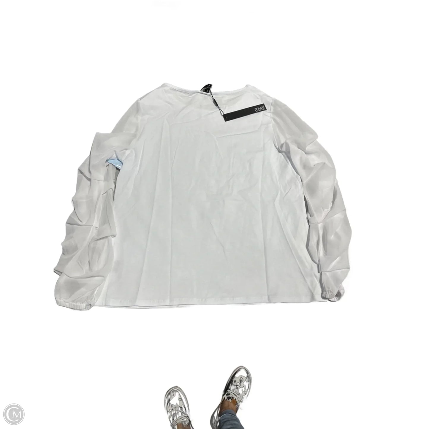 Top Long Sleeve By Cmb In White, Size: M