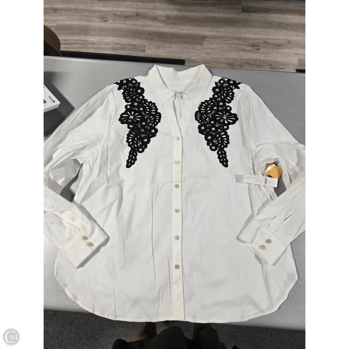 Blouse Long Sleeve By Chicos In White, Size: Xxl
