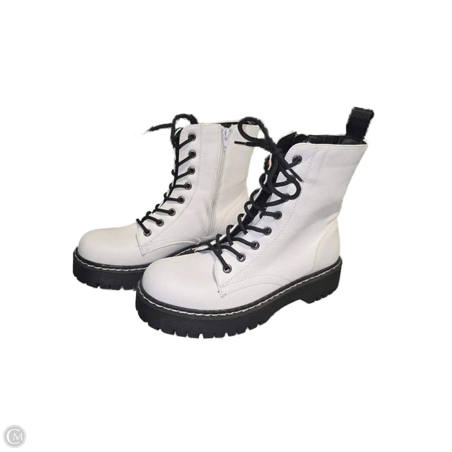 Boots Ankle Flats By Cme In White, Size: 7