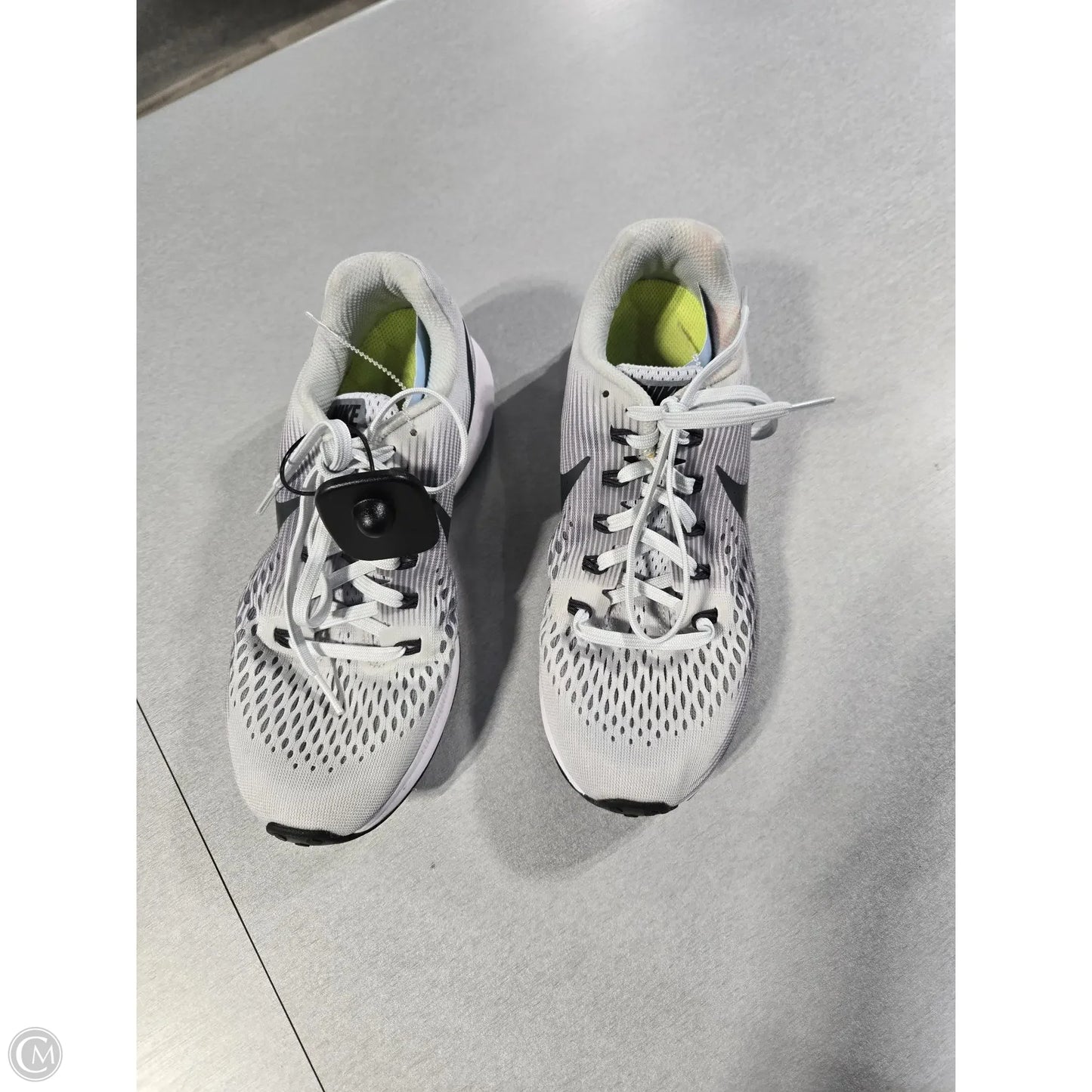 Shoes Athletic By Nike In Grey, Size: 8.5