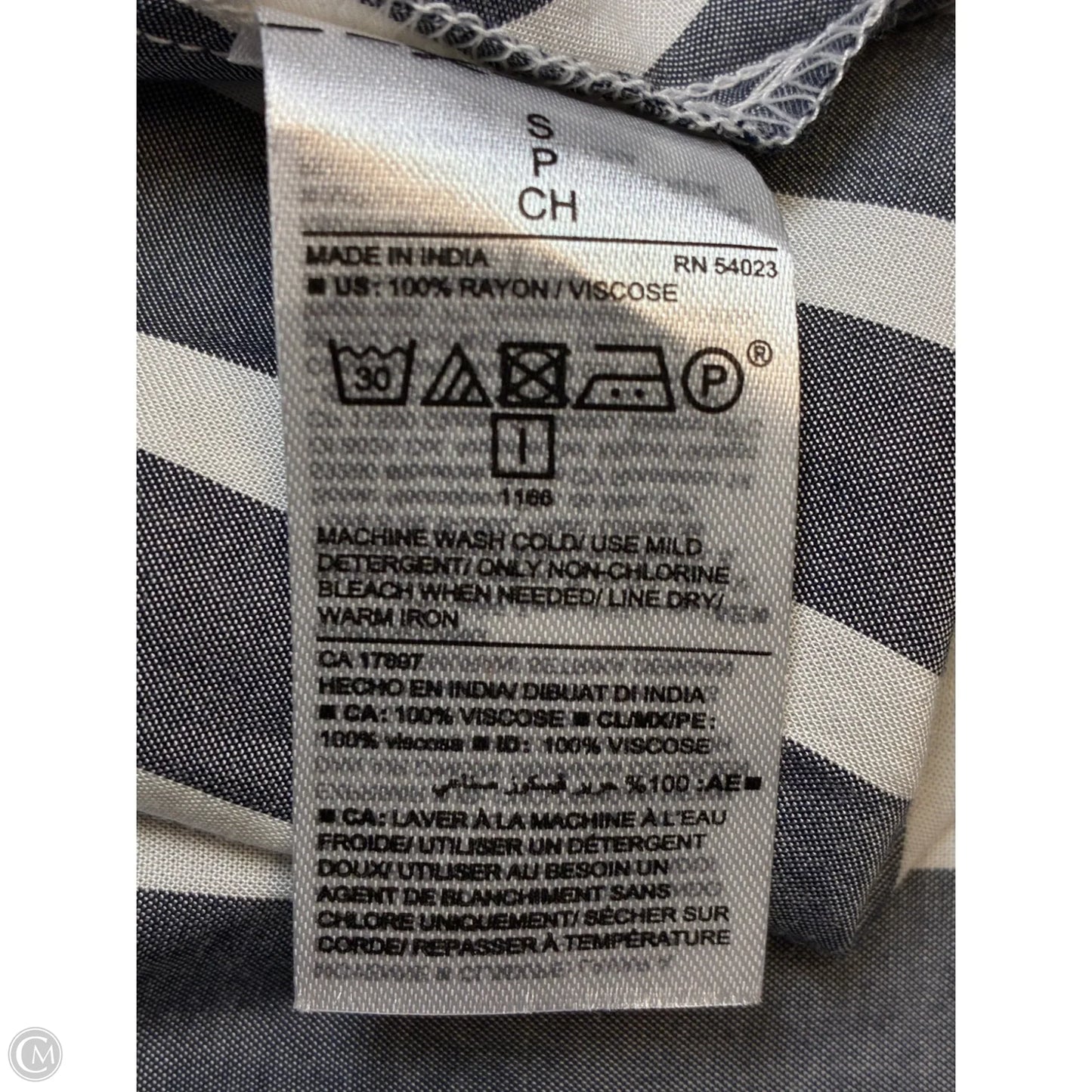 Dress Casual Short By Old Navy In Grey & White, Size: S