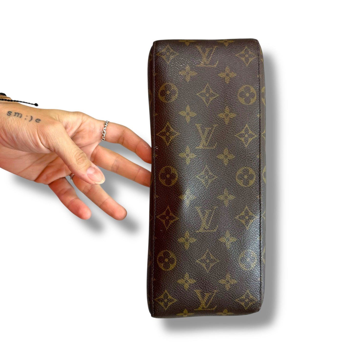 Looping GM Handbag Luxury Designer By Louis Vuitton, Size: Medium