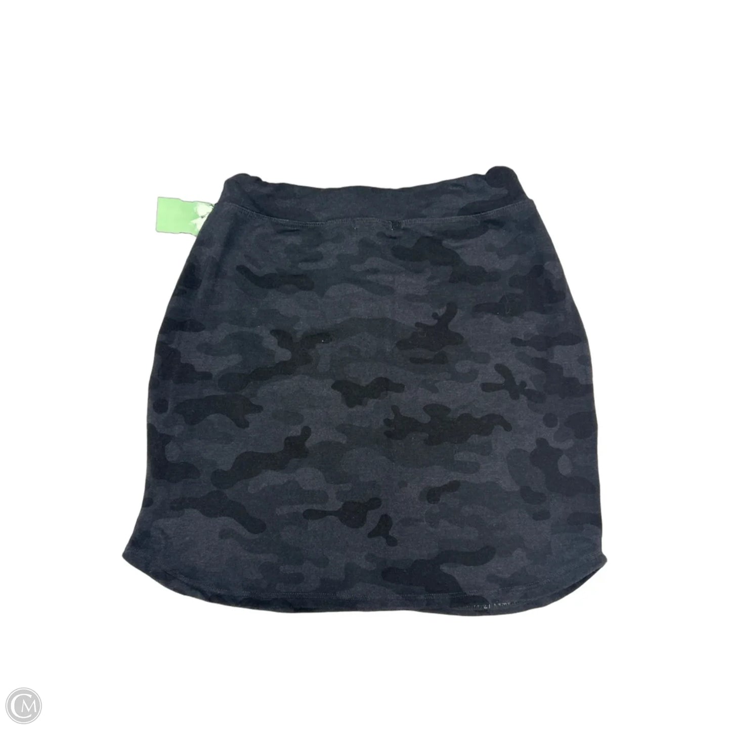 Skirt Mini & Short By Sundry In Camouflage Print, Size: Xs