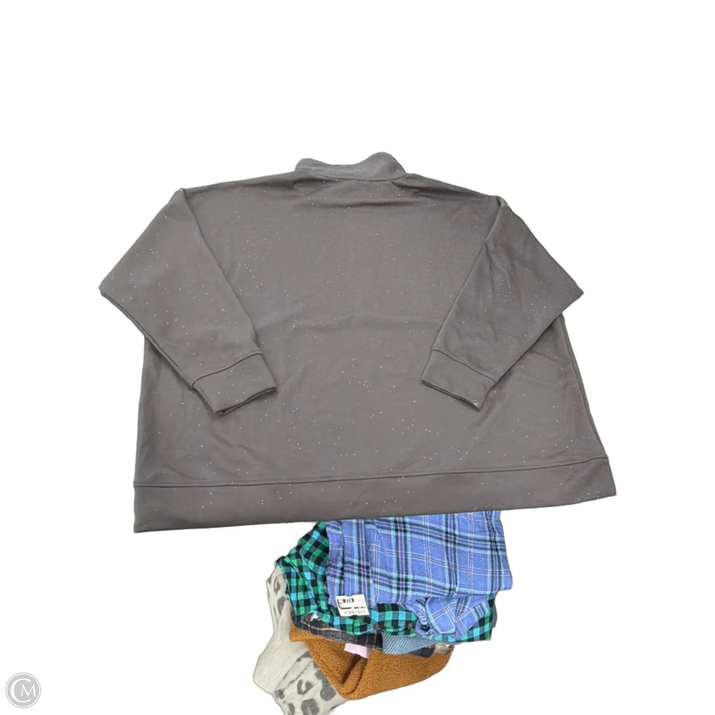 Top Long Sleeve By Maurices In Grey, Size: 4x