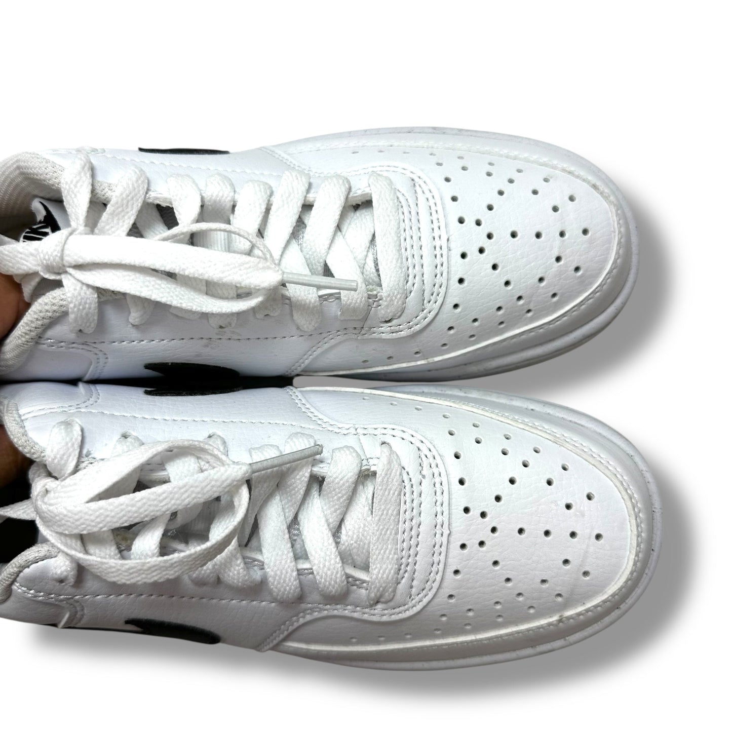Shoes Sneakers By Nike In White, Size: 8