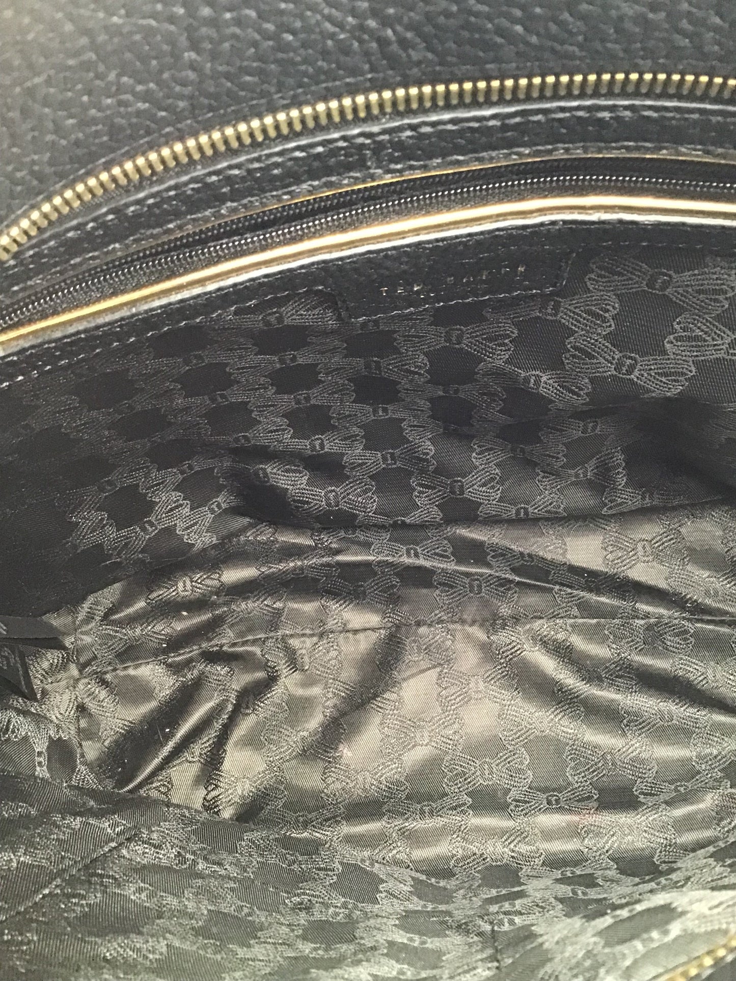 Handbag By Ted Baker, Size: Medium