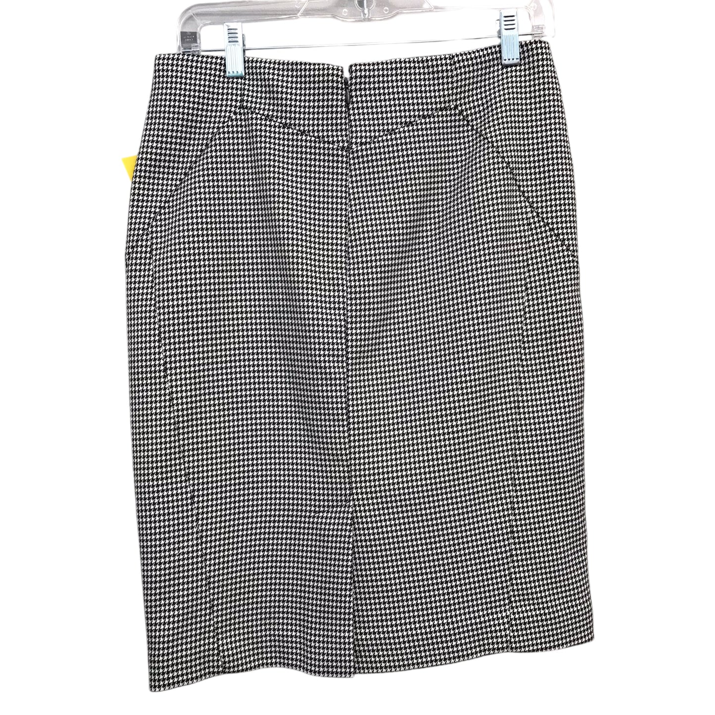 Skirt Mini & Short By Worthington In Checkered Pattern, Size:4