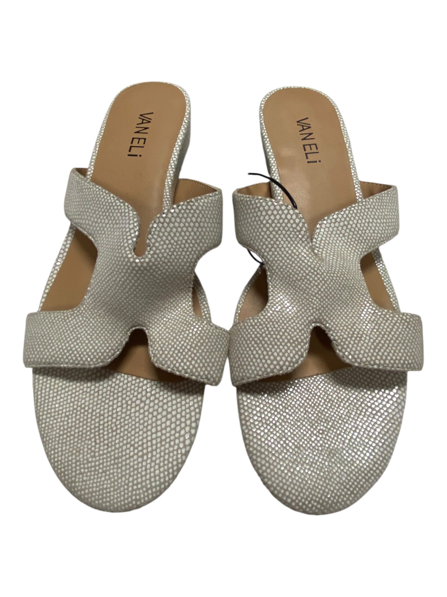 Shoes Flats By Vaneli In Tan, Size:7.5