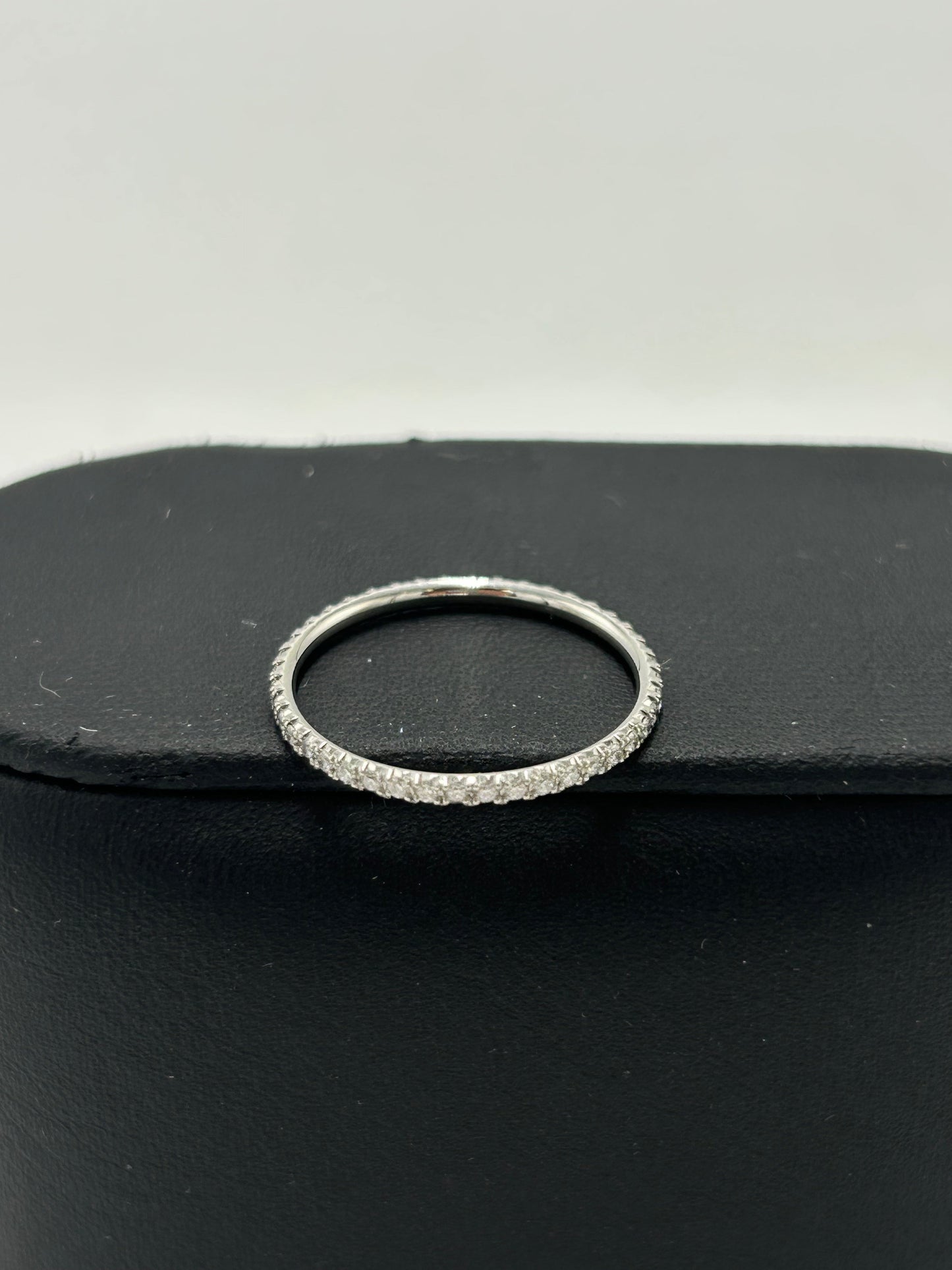 Tiffany & Company Metro Eternity Luxury Ring in Platinum, Size: 6.5