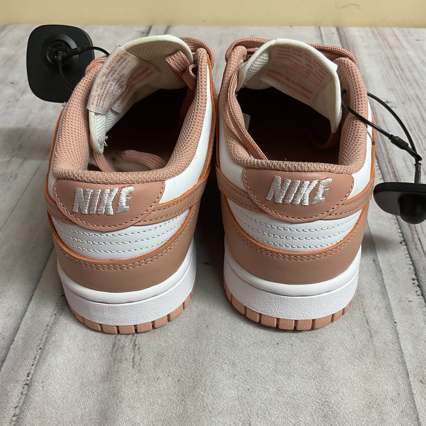 Shoes Sneakers By Nike In Pink & White, Size:7.5