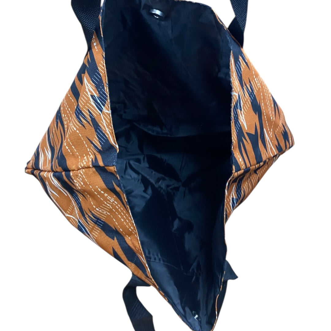 Tote By Clothes Mentor In Multi, Size:Medium