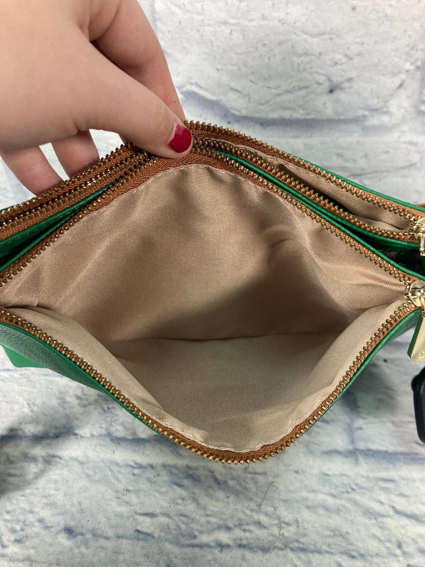 Crossbody Leather By Valentina, Size: Medium