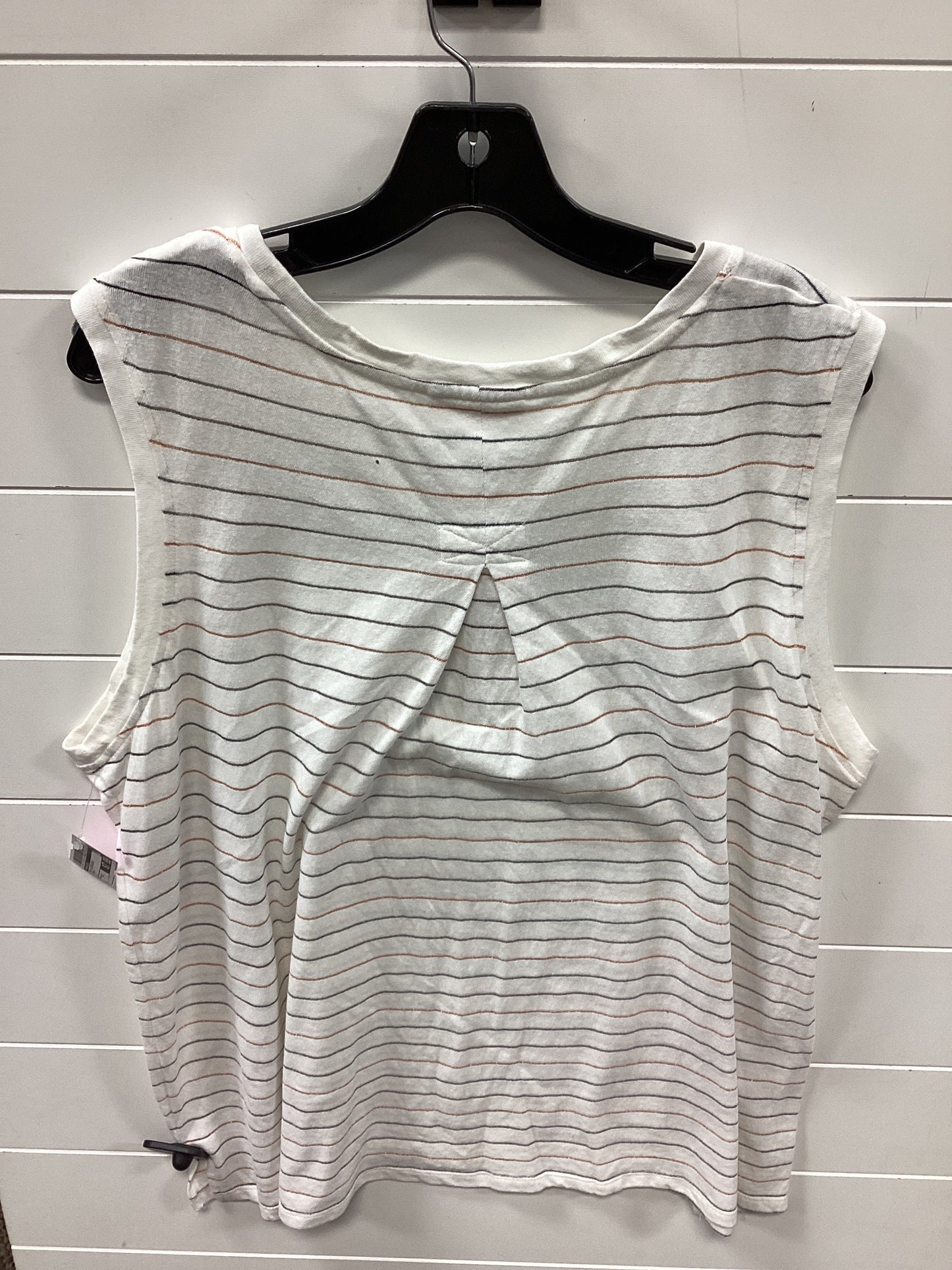 Top Sleeveless By Maurices In Cream, Size:1X