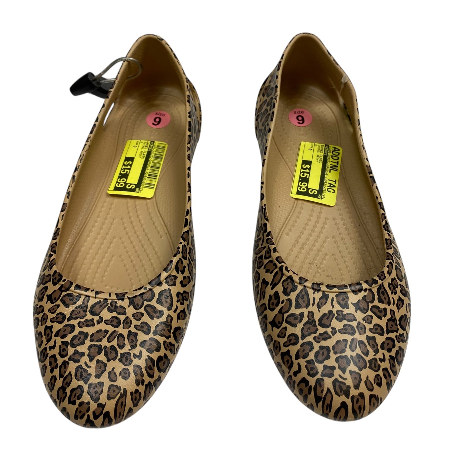 Shoes Flats By Crocs In Animal Print, Size:9
