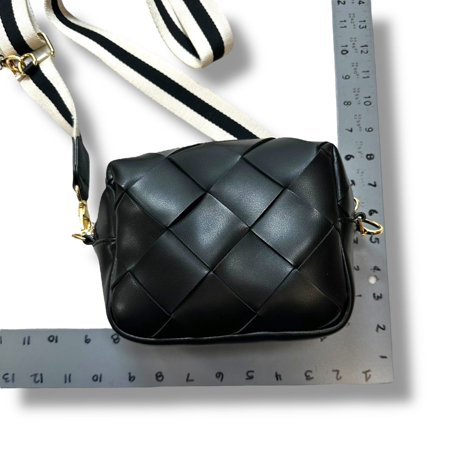 Crossbody By A New Day, Size: Small