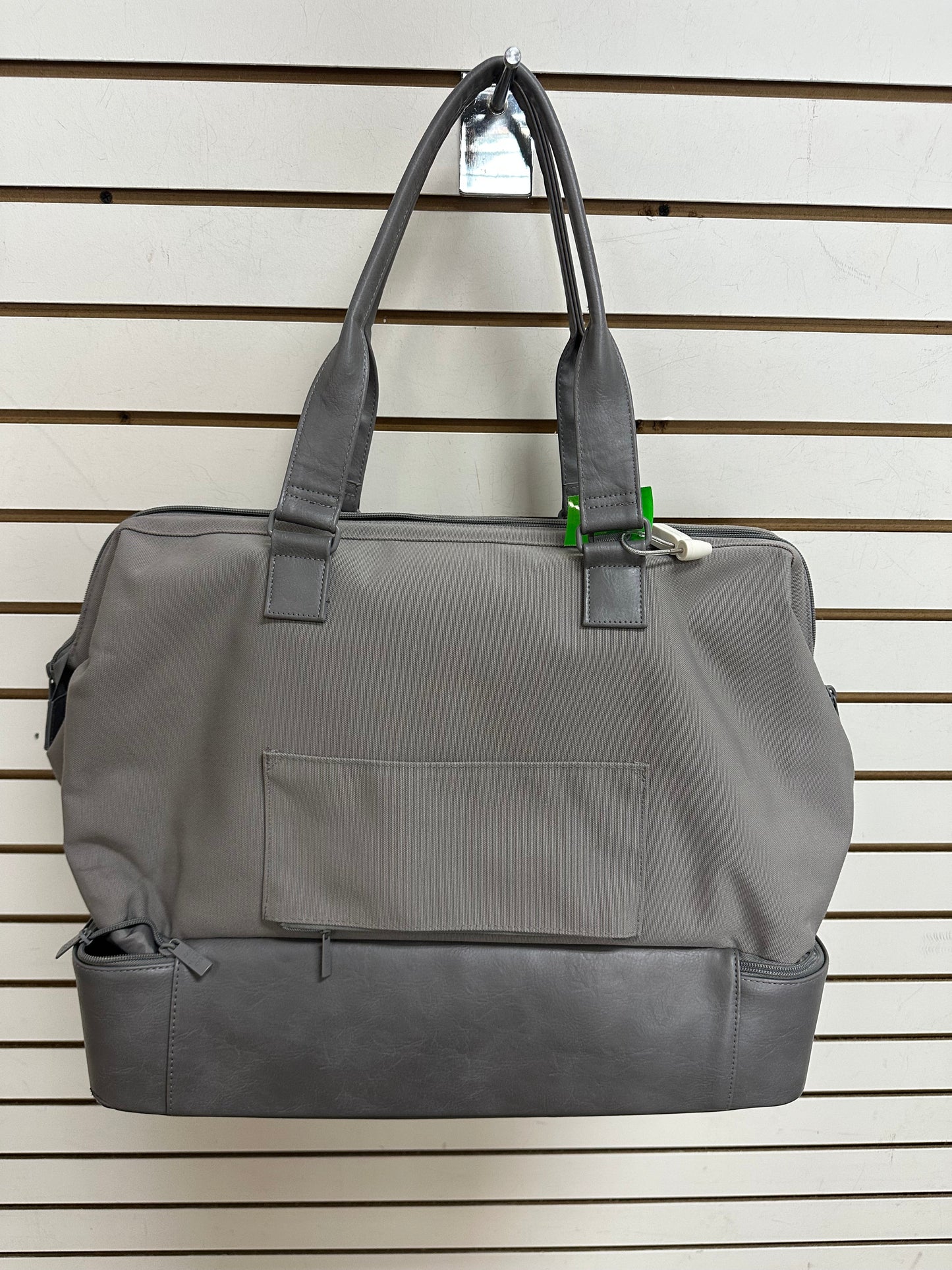 Duffle And Weekender By Beis, Size: Large
