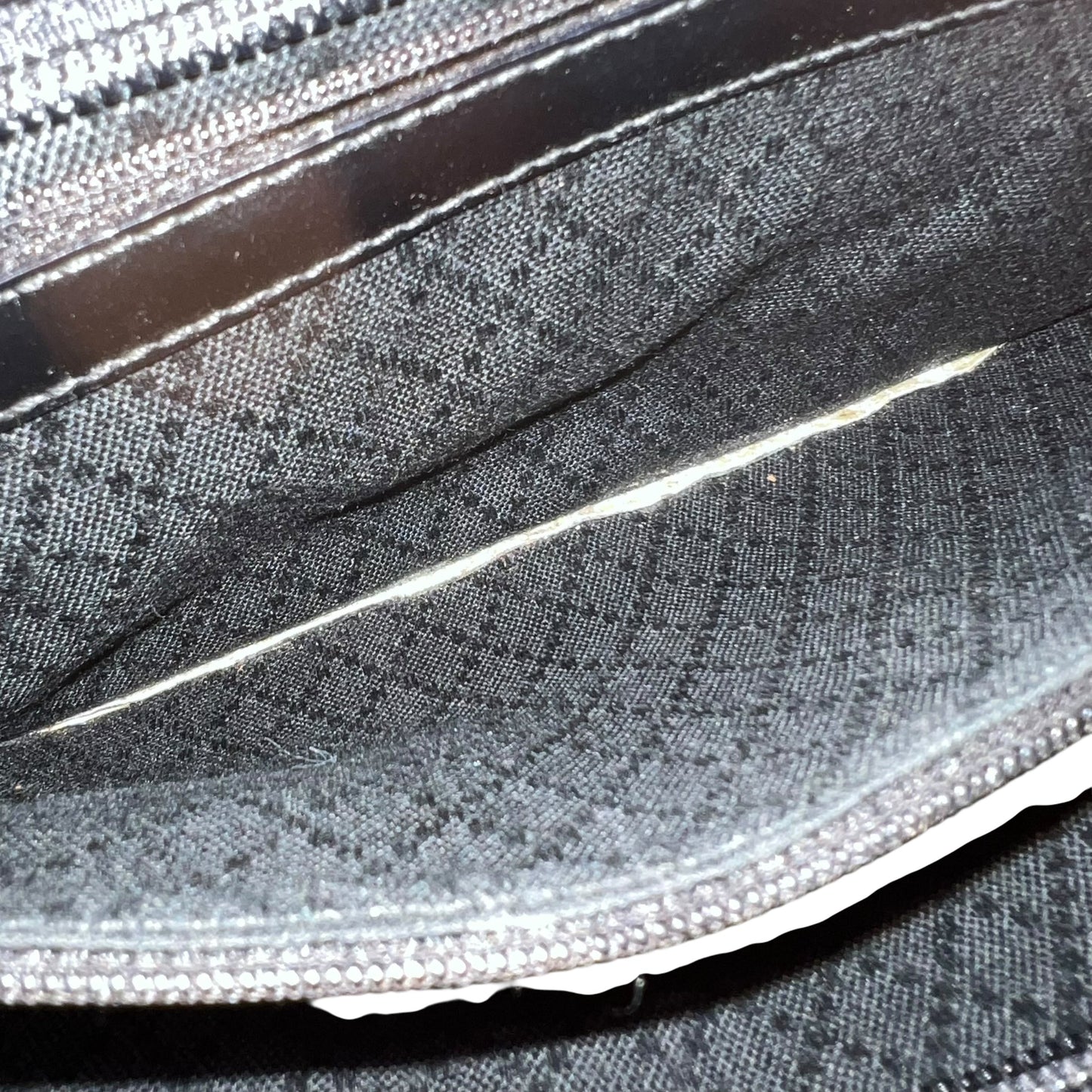 Handbag Luxury Designer By Gucci, Size: Small