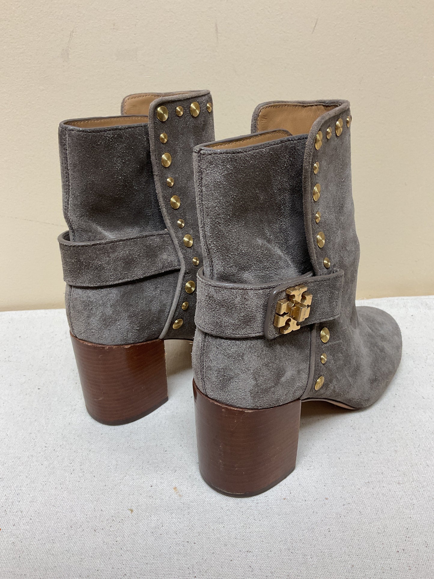 Boots Designer By Tory Burch In Grey, Size:7