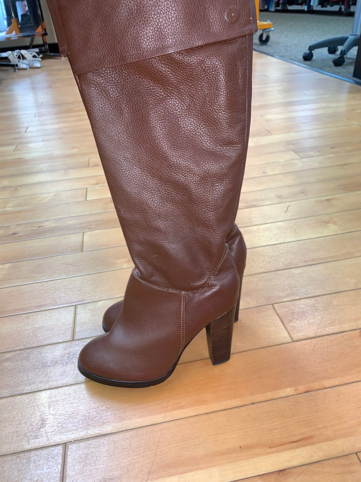 Boots Knee By Colin Stuart Size: 6