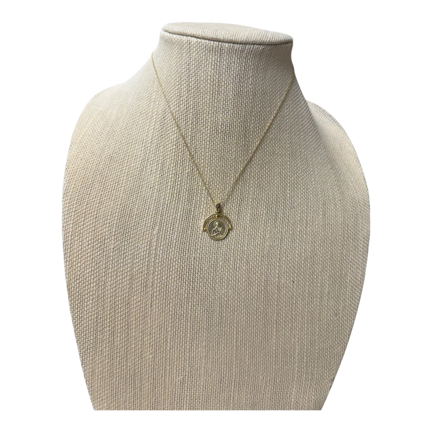 Necklace Pendant In Gold