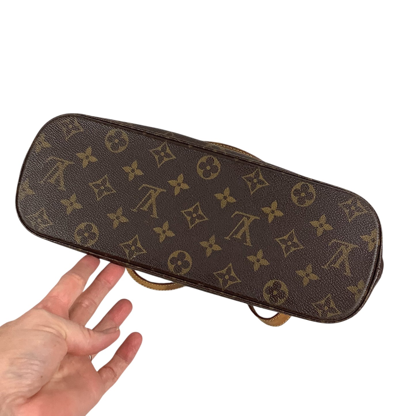 Handbag Luxury Designer By Louis Vuitton, Size: Medium
