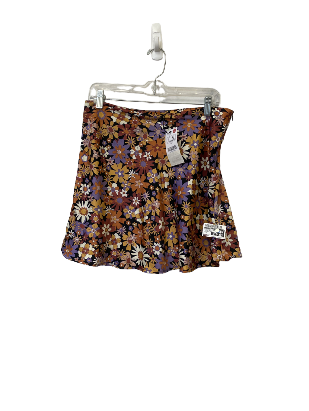 Skirt Mini & Short By Clothes Mentor Size: L